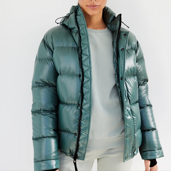 Aritzia TNA The Super Puff jacket S in EUC MISSING HOOD - Picture 3 of 15